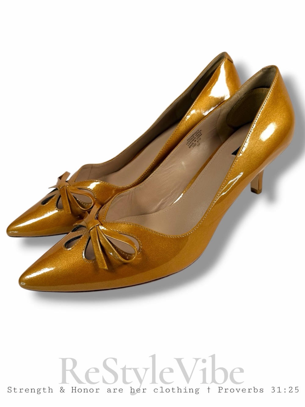 JOAN & DAVID Women’s Size 9 Shoes Heels Pumps Patent Leather Upper Gold Bows